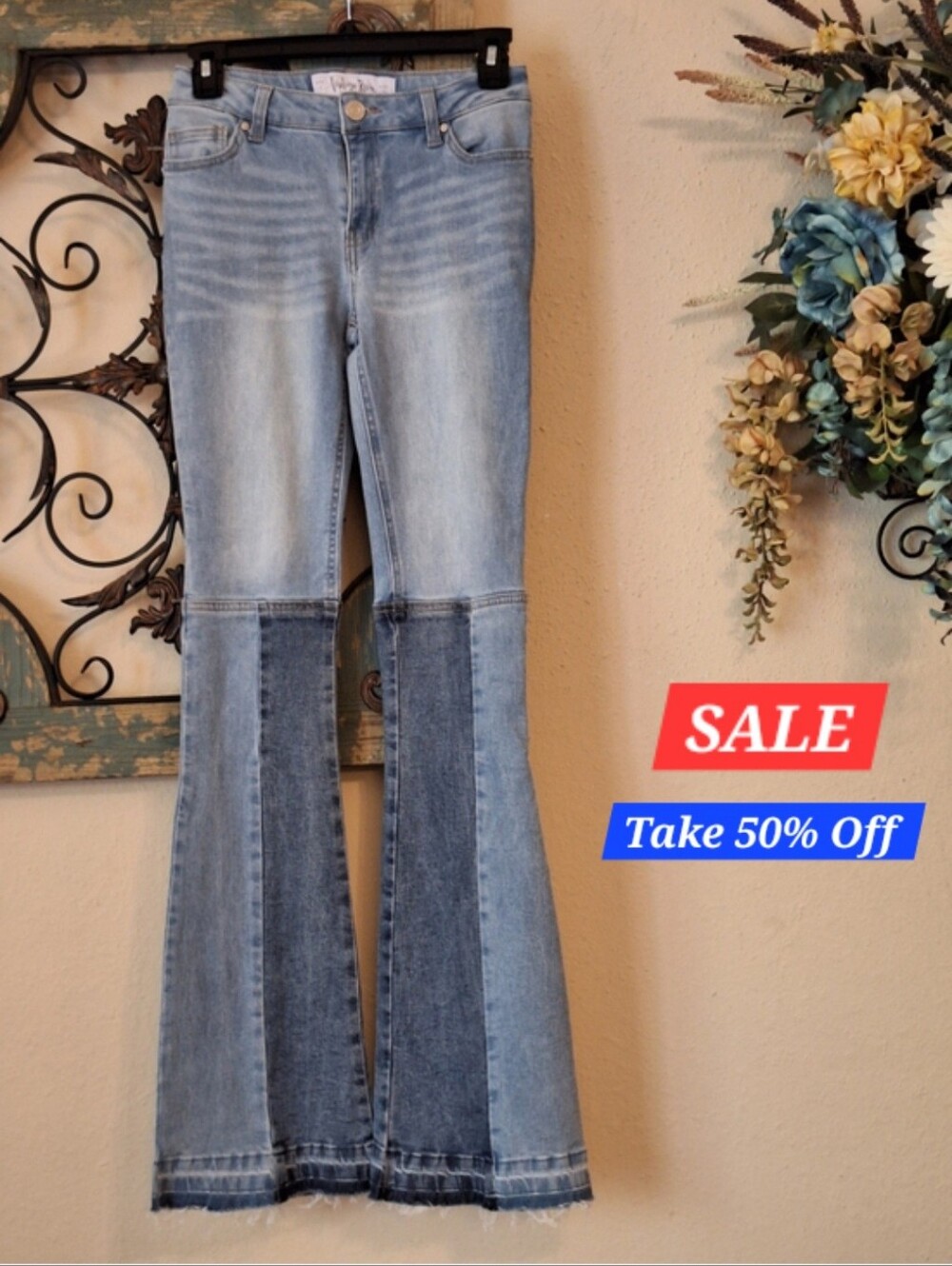 Indigo Rein Two-Tone Light and Dark Blue Flare Jeans. Size 0